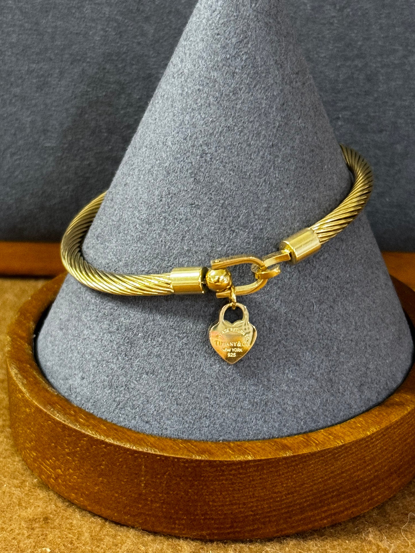Hearty Bangle