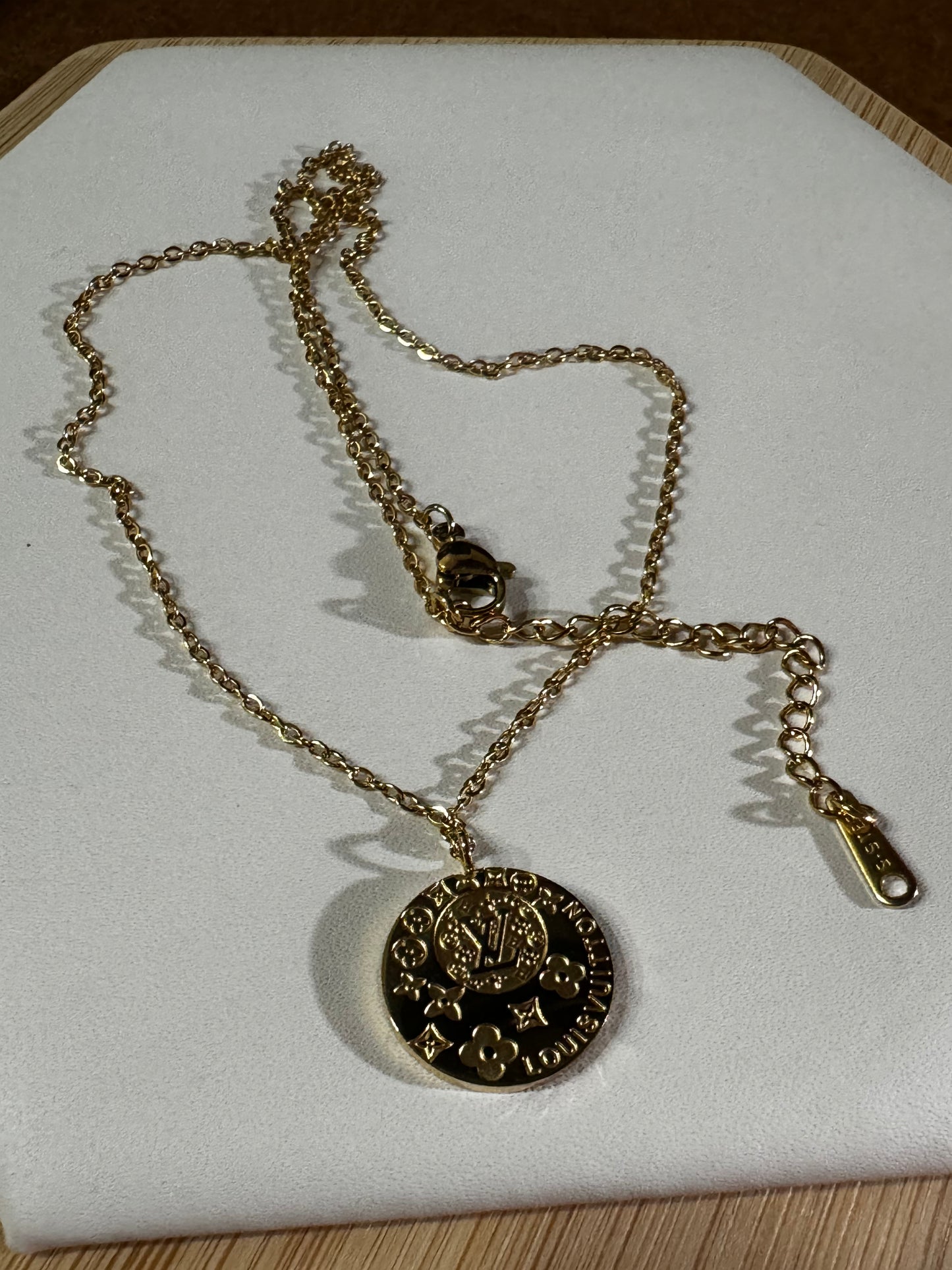 Fantasy L Necklace