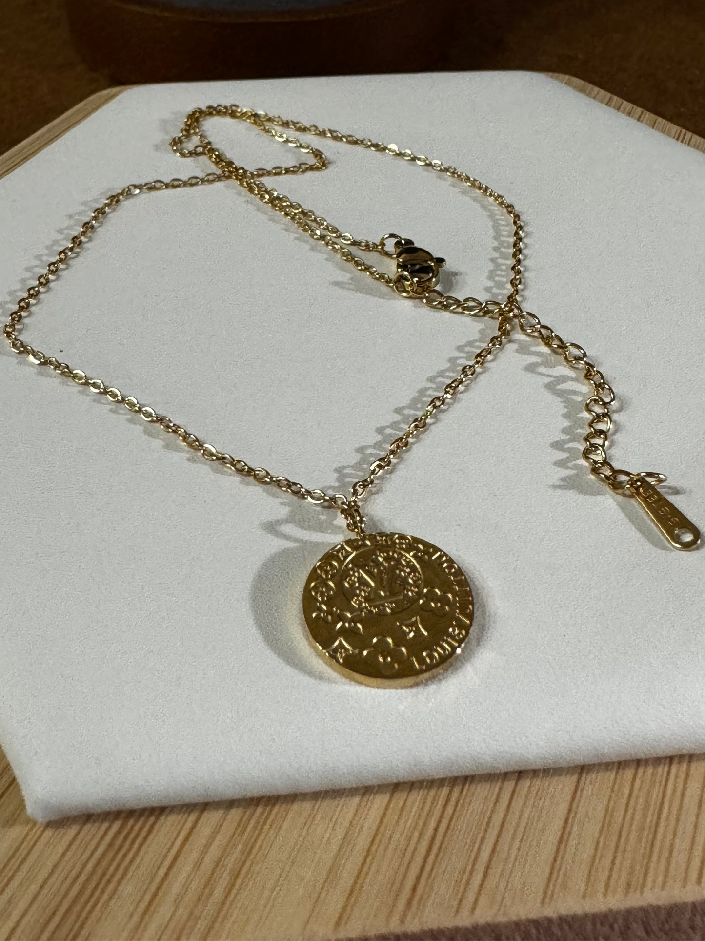 Fantasy L Necklace