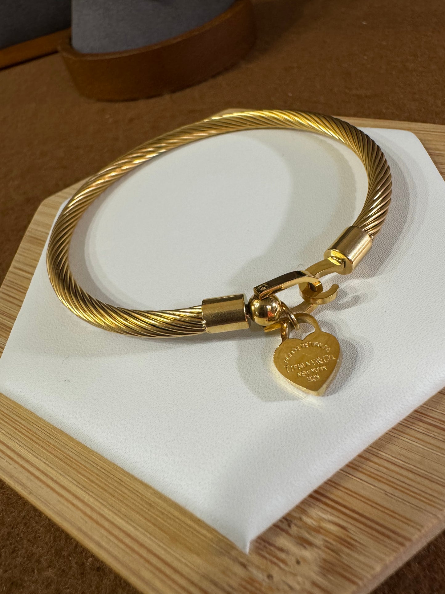 Hearty Bangle