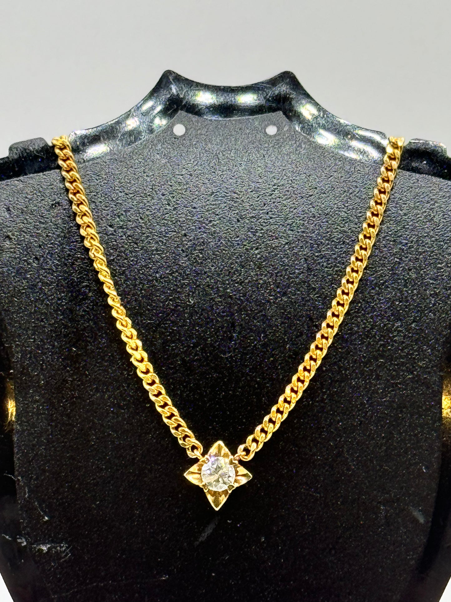 K18 Necklace with center Diamond