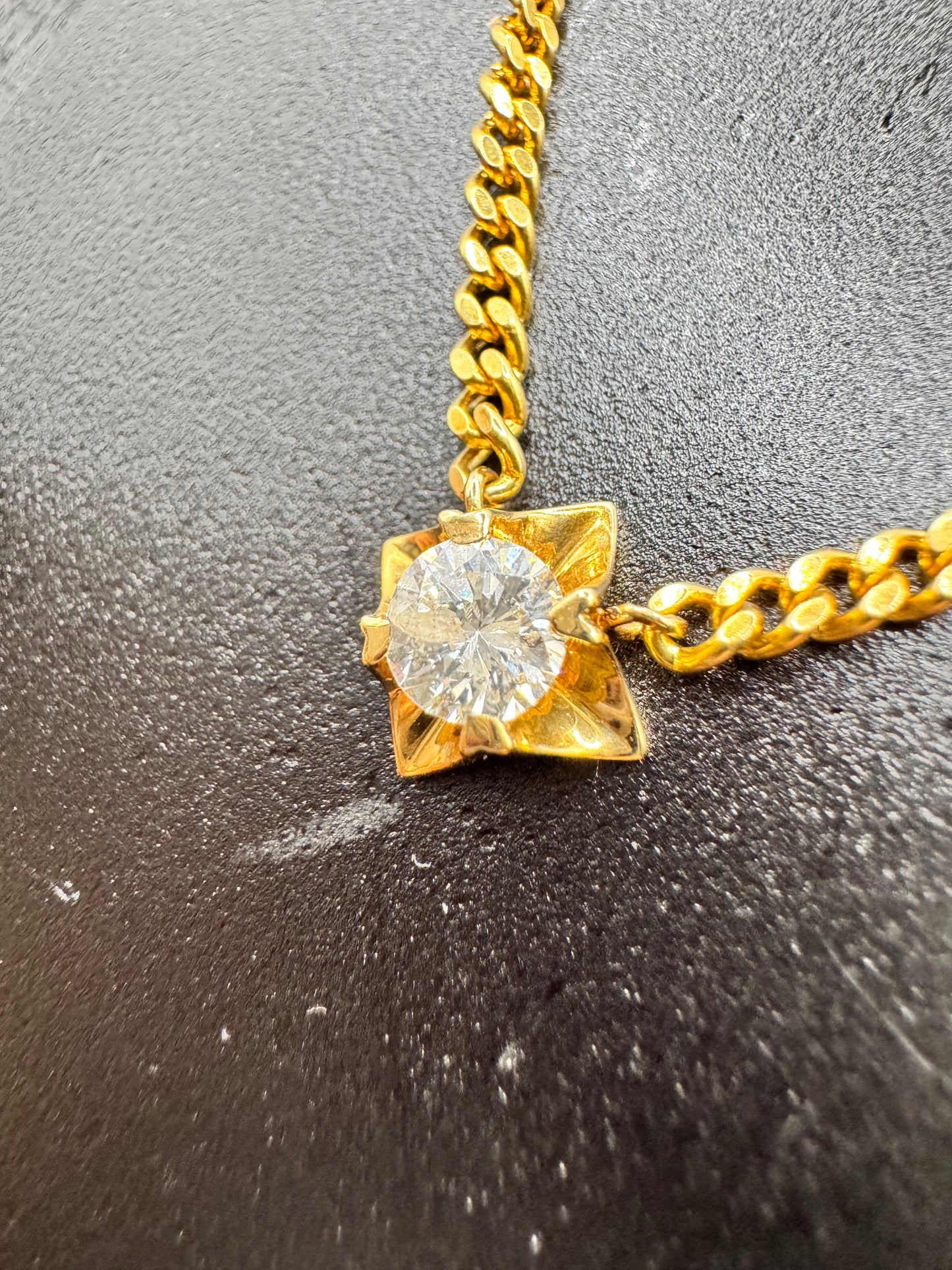K18 Necklace with center Diamond