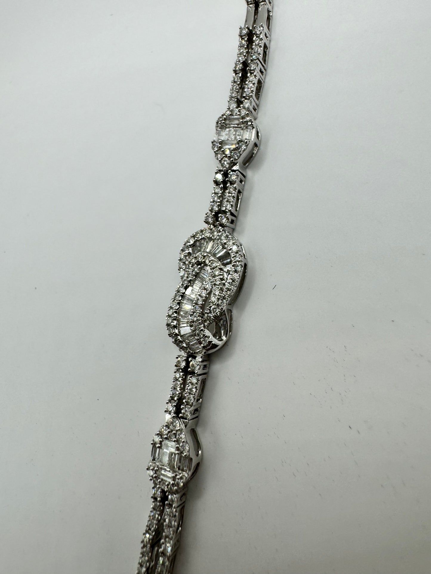 K18 WG Diamond bracelet