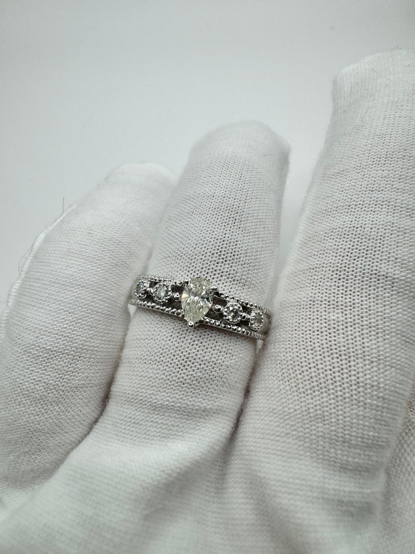 K18 WG Diamond