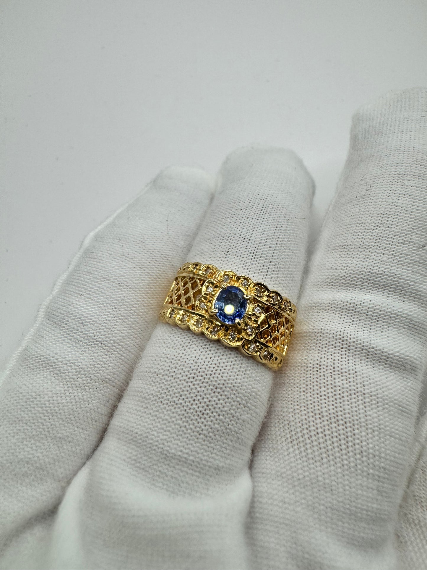 K18 Sapphire ring