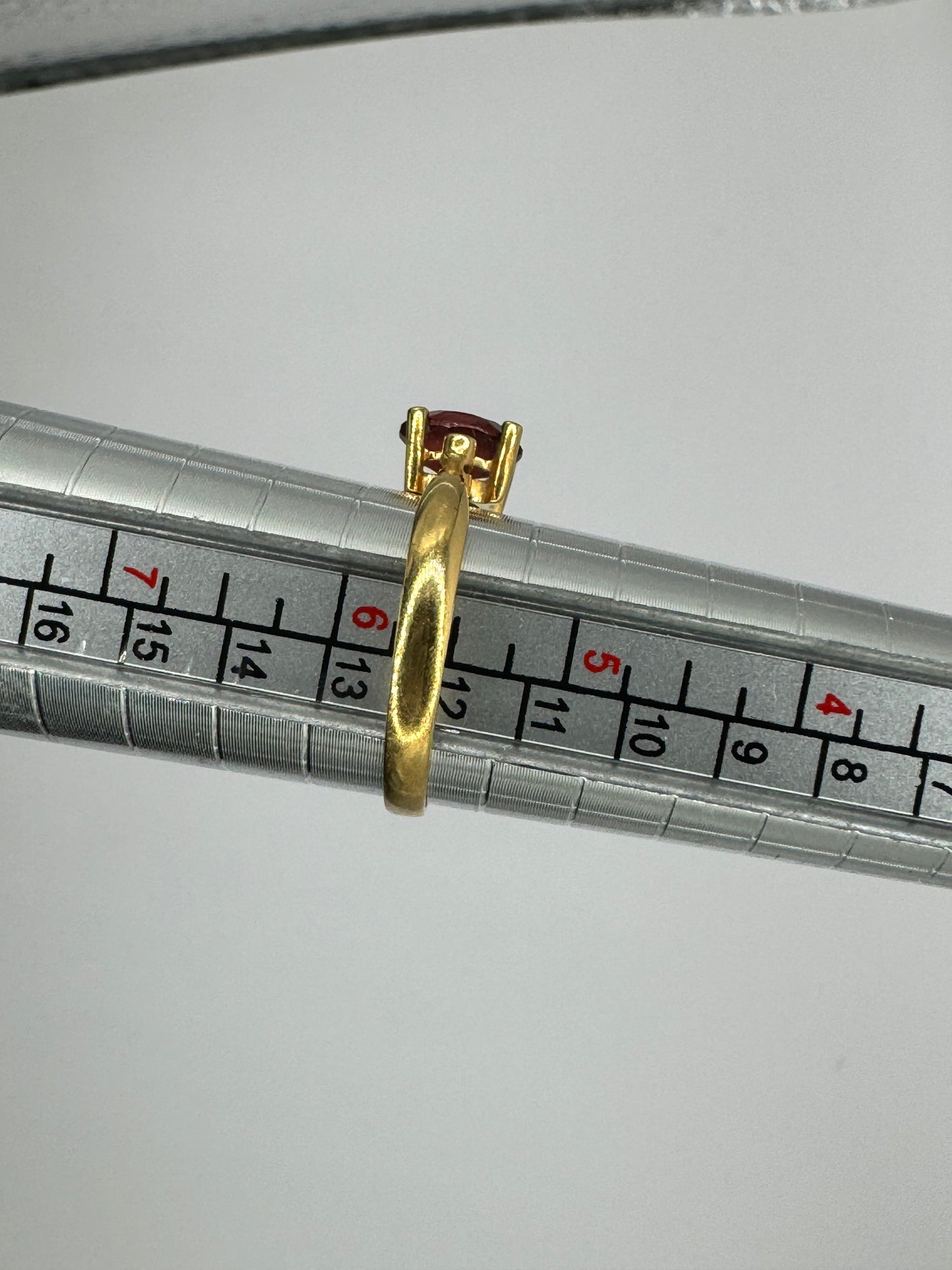 K18 Garnet Ring