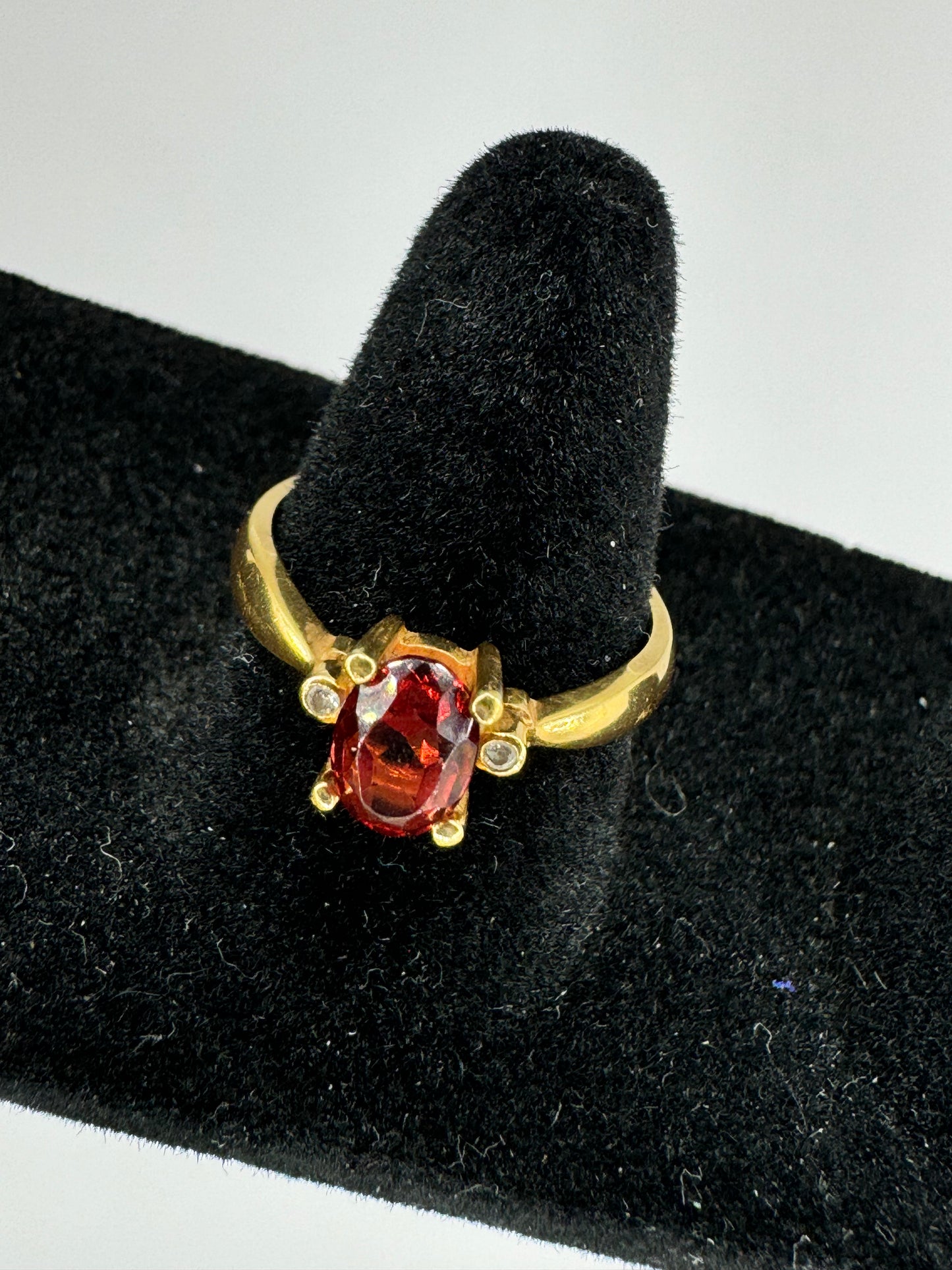 K18 Garnet Ring