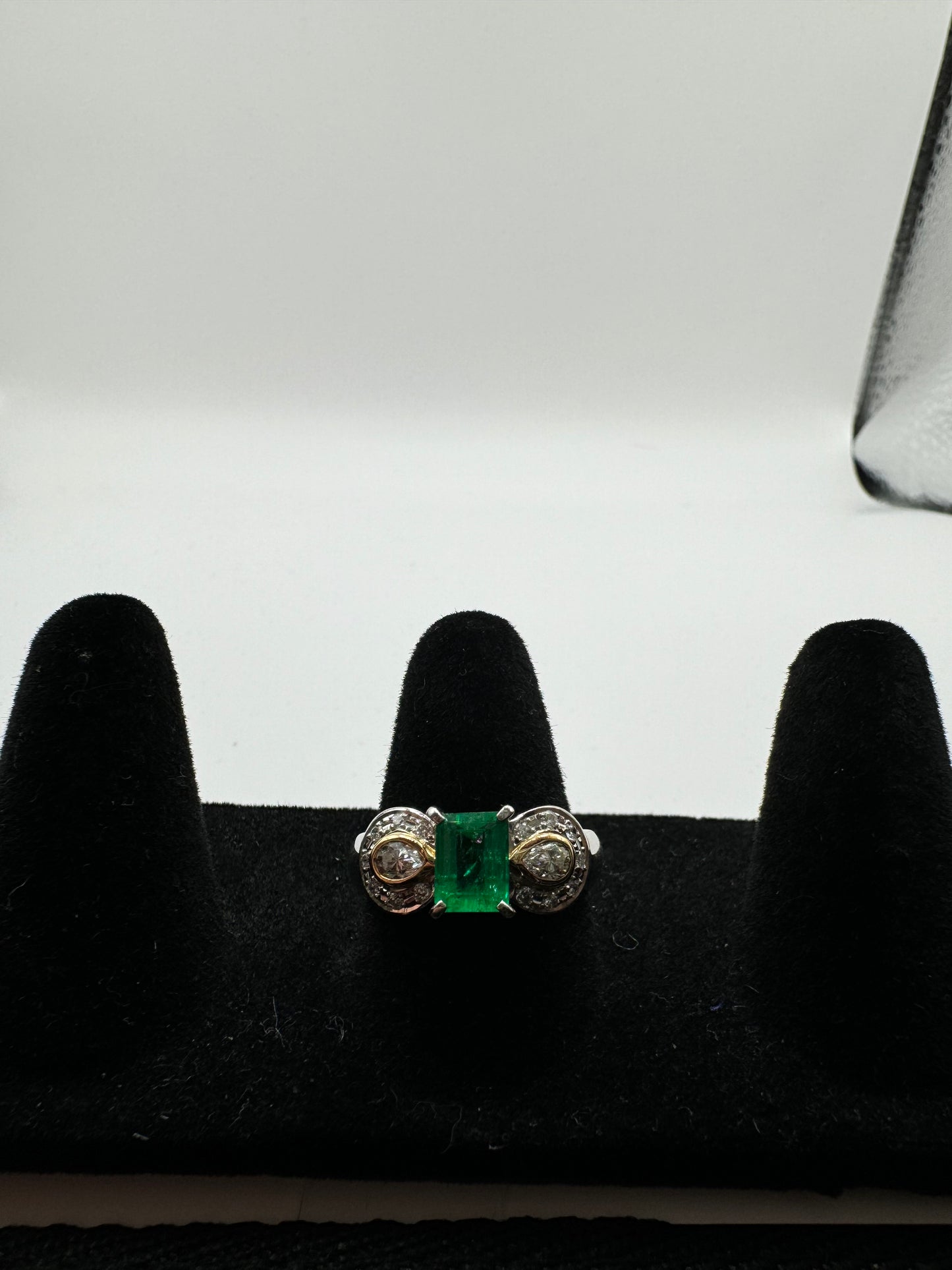 PT900/k18 Emerald ring