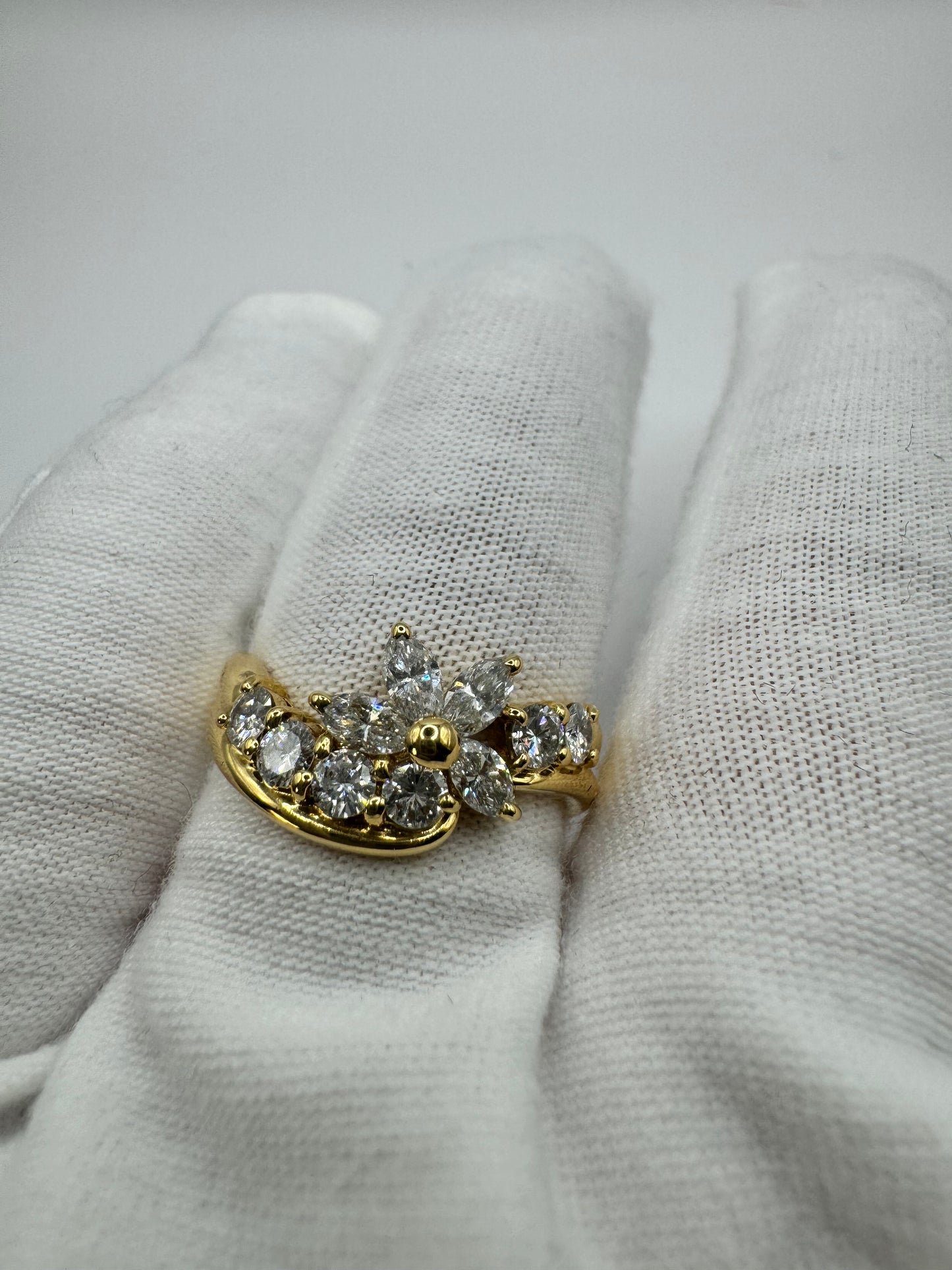K18 Diamond ring