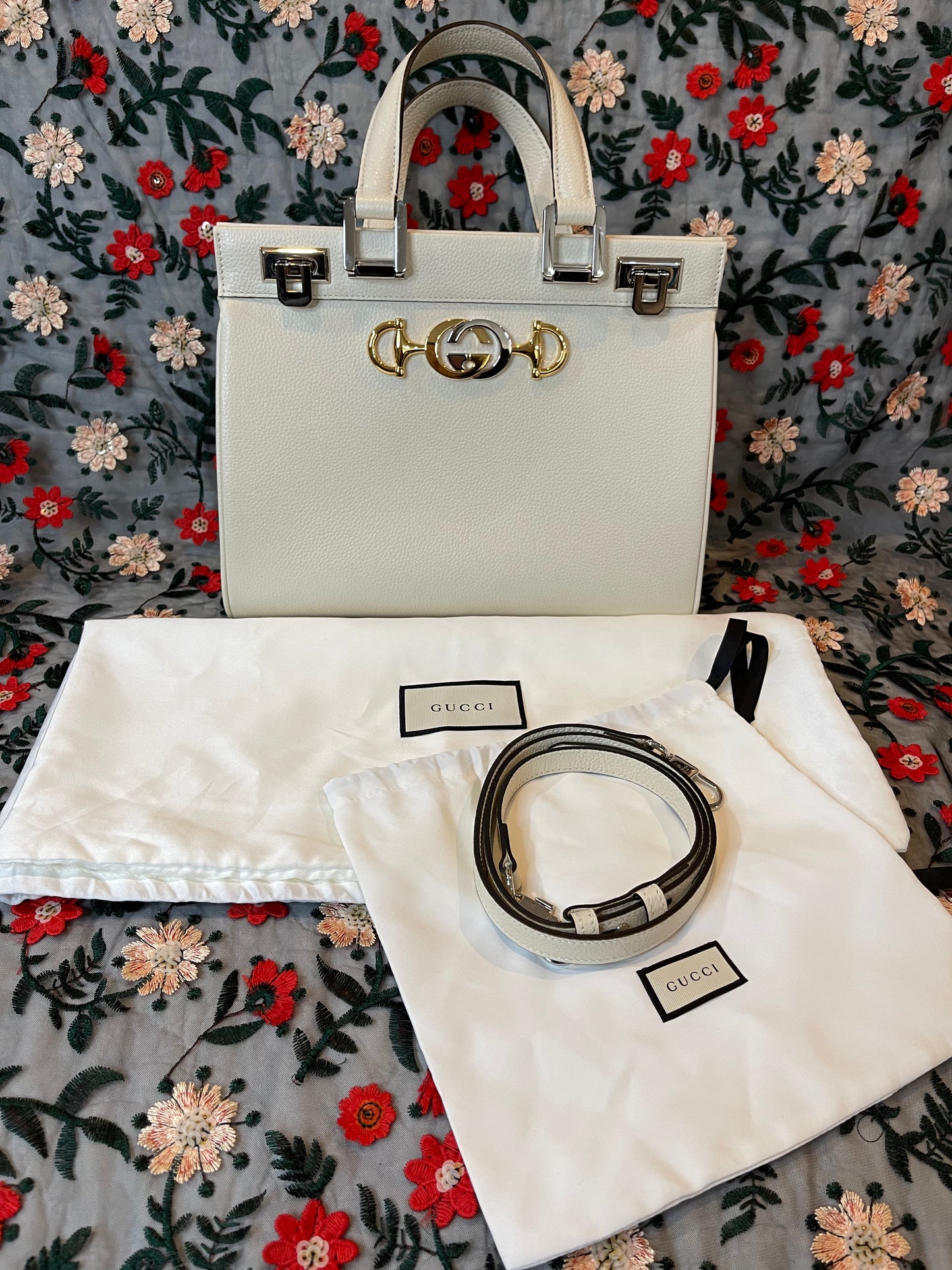 Preloved Gucci Zumi Top Handle Bag
