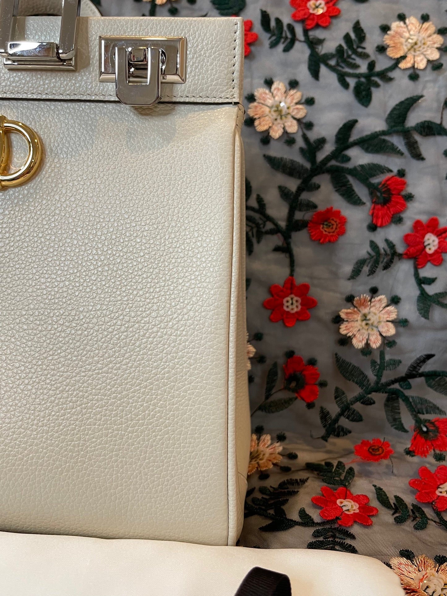 Preloved Gucci Zumi Top Handle Bag