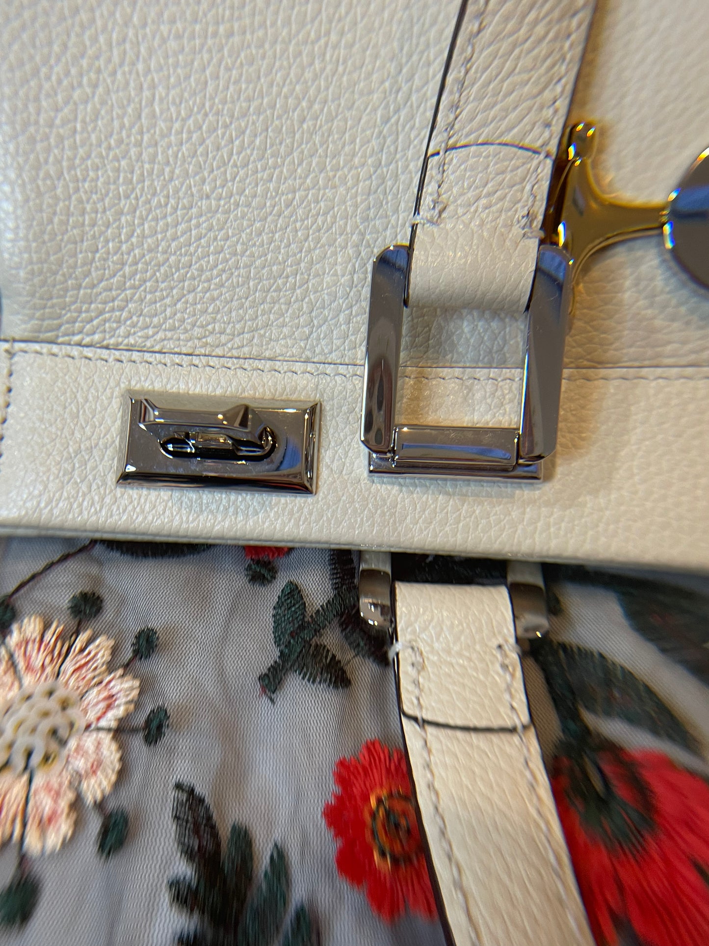 Preloved Gucci Zumi Top Handle Bag