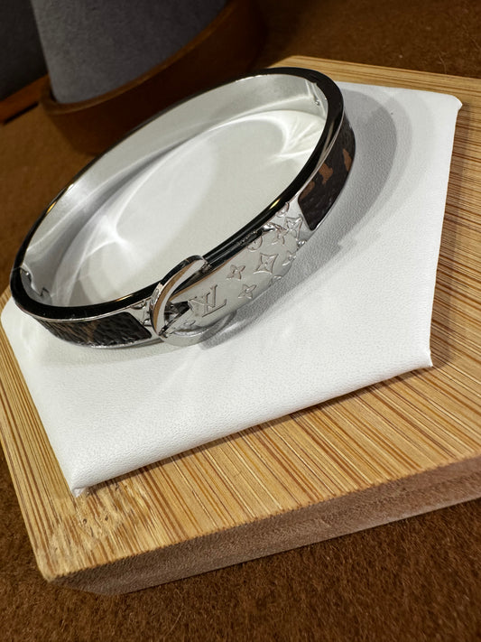 Beltron Bangle