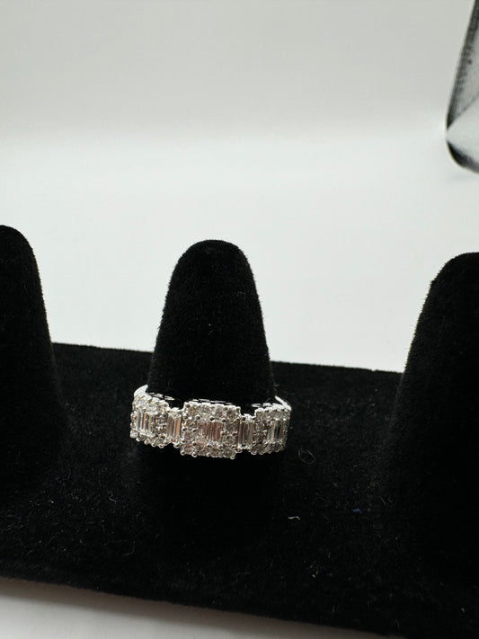 K18 WG Ring