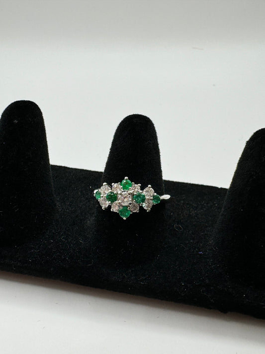 PT900 Emerald ring