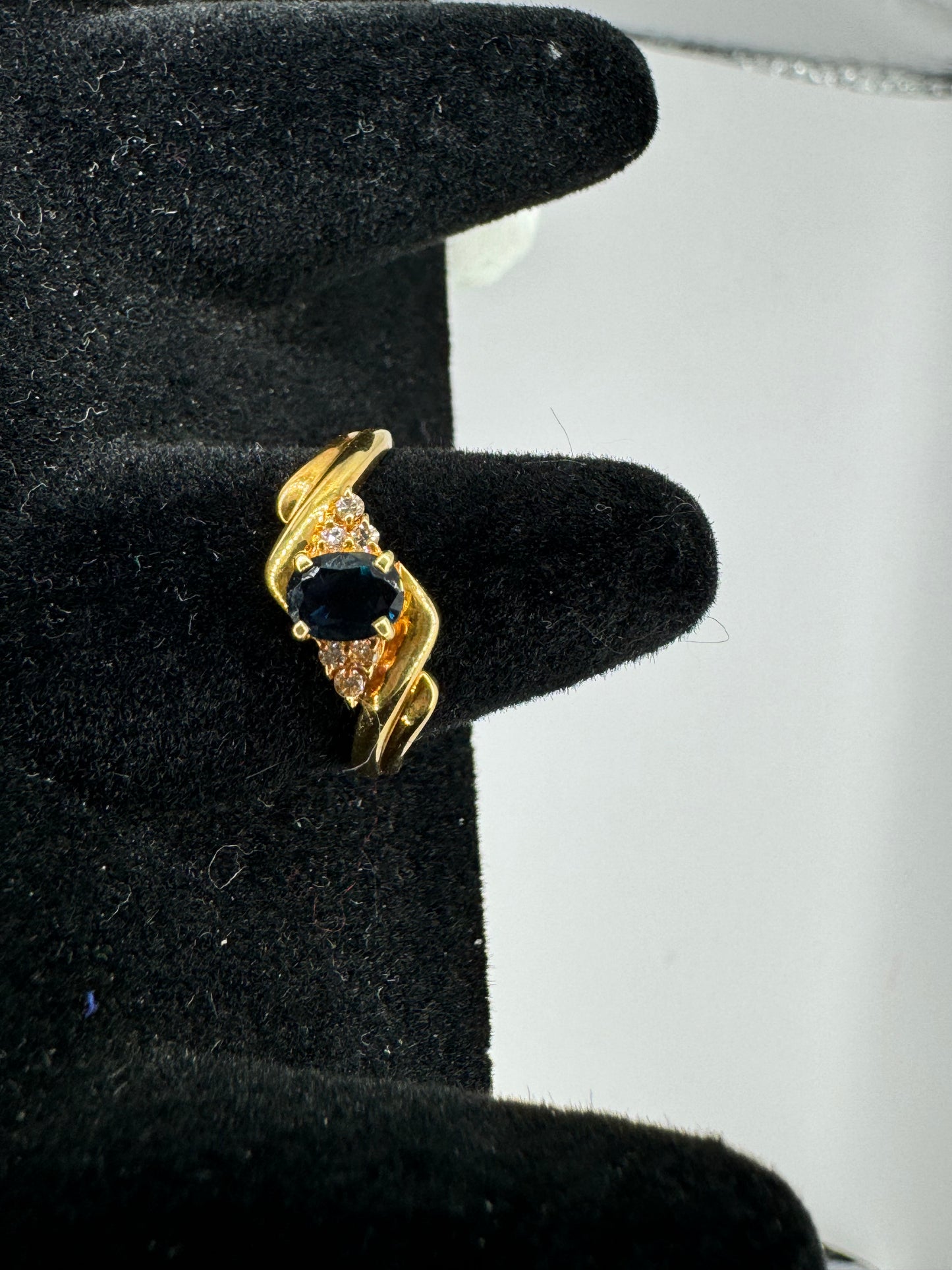 K18 Sapphire ring