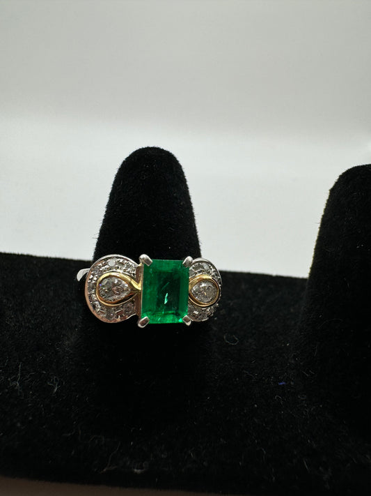 PT900/k18 Emerald ring