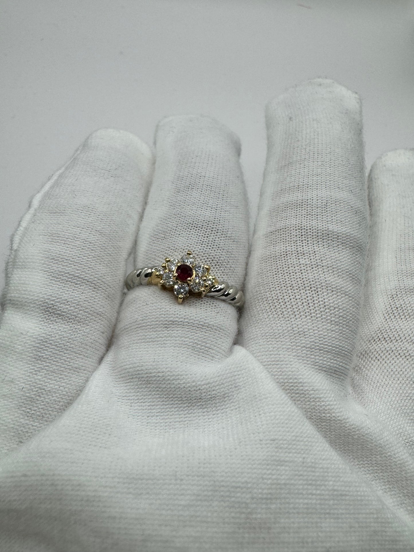 K18/PT Ruby ring